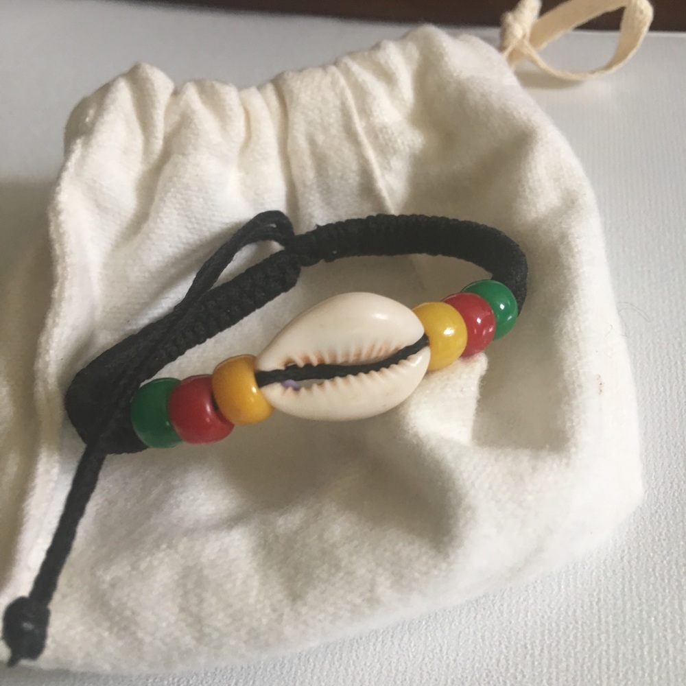 Cowrie Seashell Macramé Bracelet New Unisex